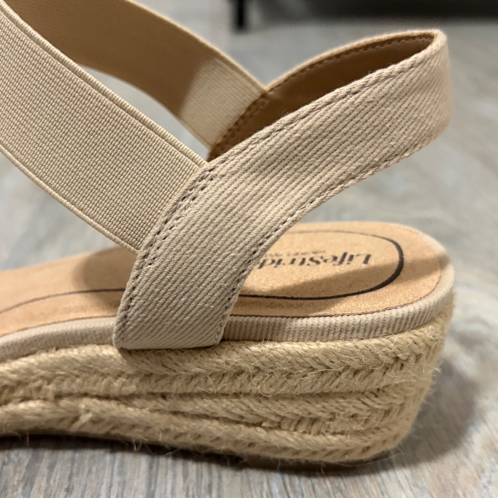 New! Women's Life Stride Tan Canvas Wedge Slip On Espadrille - 8.5 - Picture 7 of 11